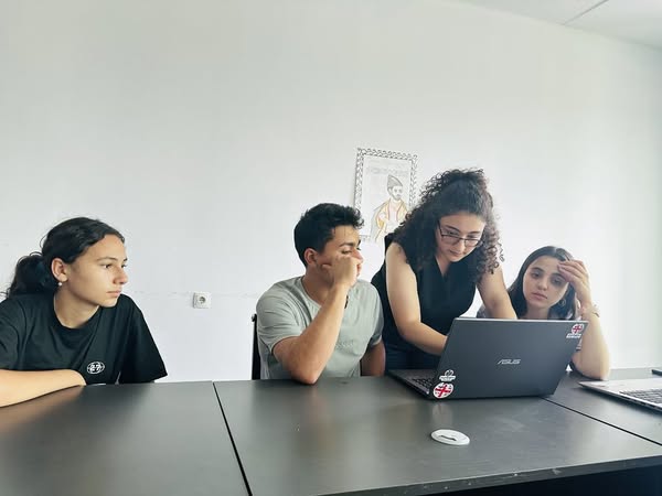 Young People Improve Their Wikipedia Skills